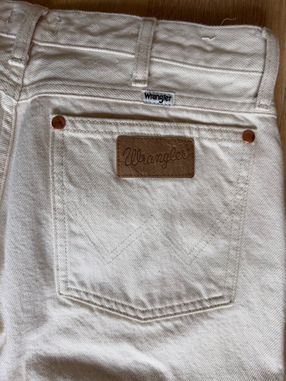 Wrangler Wild West 603 High Rise Straight leg jeans in Natural NWOT 31x28